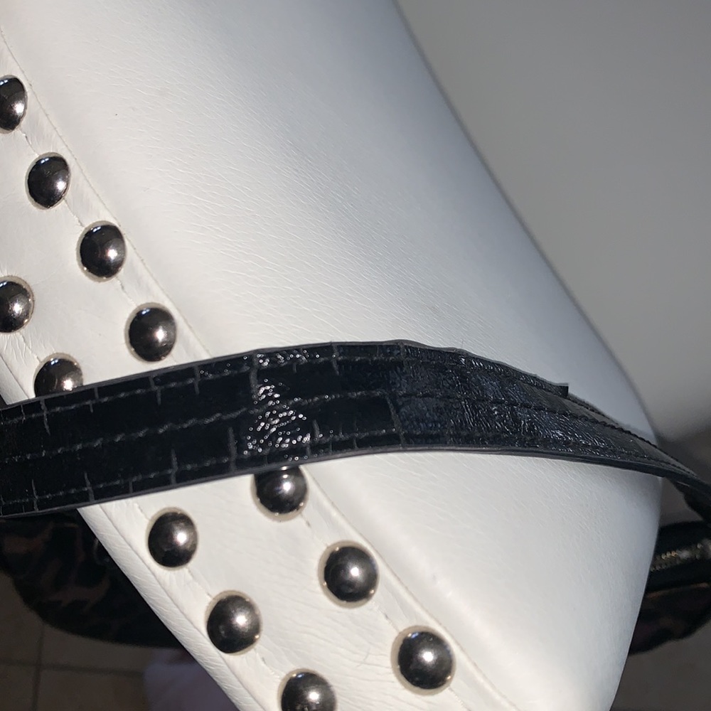 Coach Purse - Picture 5 of 9